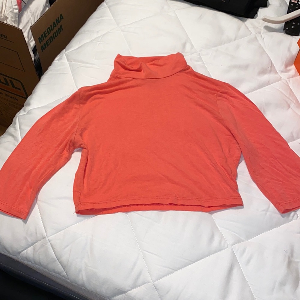 Coral Cropped turtle neck with 1/4 sleeves
